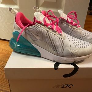 Womens Nike Air Max 270 worn twice